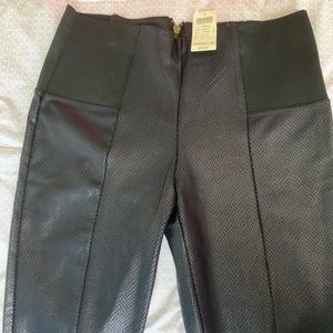 Arden B leather skinny leggings! High rise!